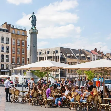 Lille Vauban: Apartment With Parking *